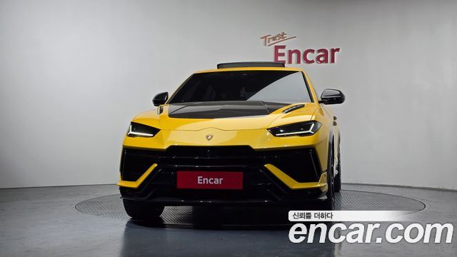 Lamborghini Urus из Кореи Encar