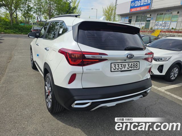 Kia Seltos из Кореи Encar