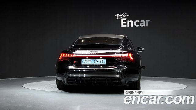 Audi RS e-tron GT из Кореи Encar