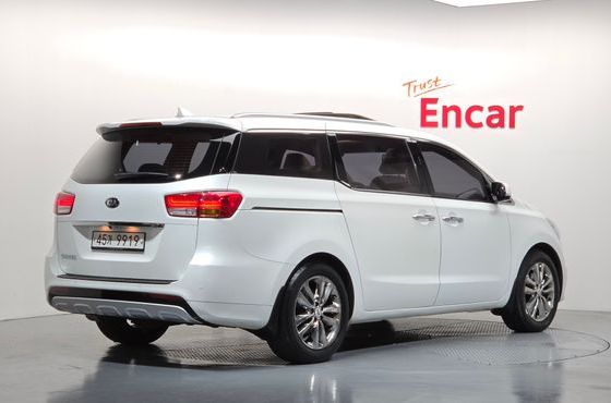 Kia Carnival 9-seater Prestige — пробег 100 711 км — фото 2 из 5