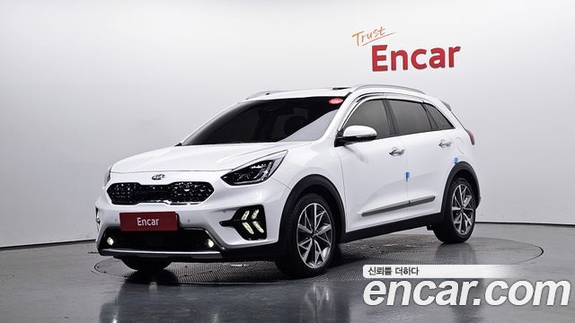 Kia Niro 1.6 HEV Noblesse Special — пробег 126 890 км — фото 1 из 5