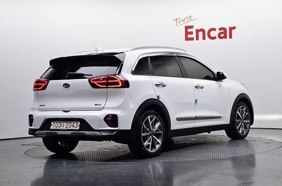Kia Niro 1.6 HEV Noblesse Special — пробег 126 890 км — фото 2 из 5