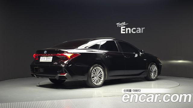 Toyota Avalon 2.5 Hybrid — пробег 48 569 км — фото 2 из 5