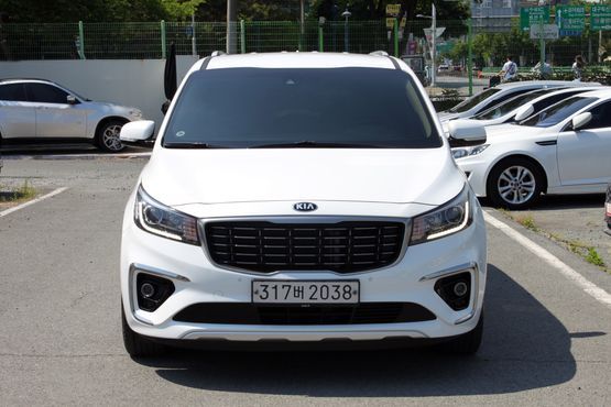 Kia Carnival 9-Seater Prstige — пробег 160 981 км — фото 2 из 5