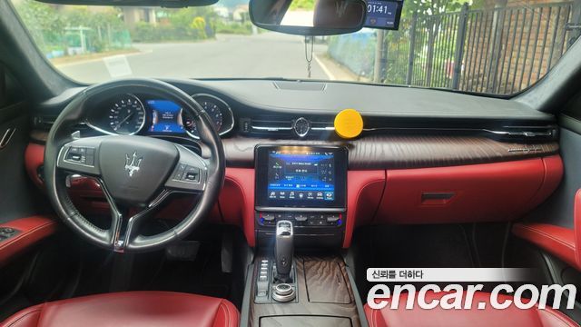 Maserati Quattroporte из Кореи Encar