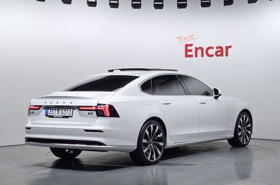 Volvo S90 B5 Ultra Bright — пробег 985 км — фото 2 из 5