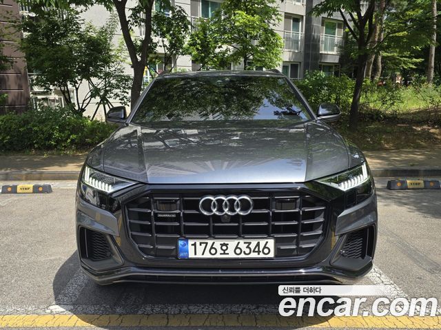 Audi Q8 55 TFSI Quattro Premium — пробег 53 000 км — фото 1 из 5