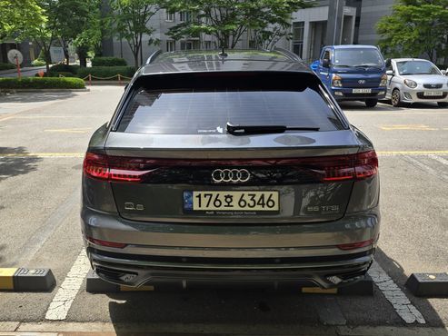 Audi Q8 55 TFSI Quattro Premium — пробег 53 000 км — фото 3 из 5