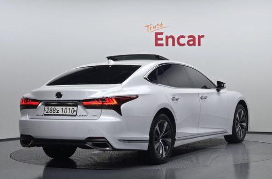 Lexus LS 3.5 Supreme AWD — пробег 48 100 км — фото 2 из 5