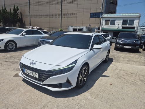 Hyundai AVANTE 1.6 Inspiration — пробег 38 384 км — фото 2 из 5