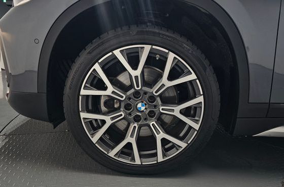BMW X1 xDrive 20i xLine — пробег 73 731 км — фото 5 из 5