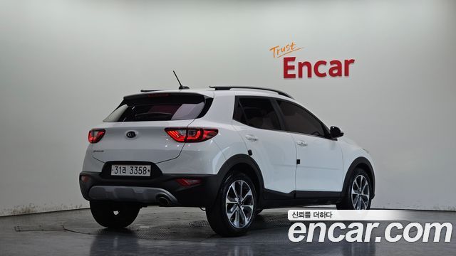 Kia Stonic из Кореи Encar