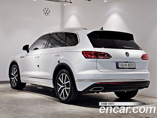 Volkswagen Touareg 3.0 TDI Prestige — пробег 67 400 км — фото 2 из 5