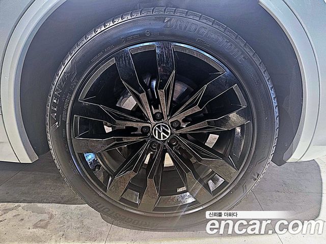 Volkswagen Touareg 3.0 TDI R-Line — пробег 21 766 км — фото 5 из 5