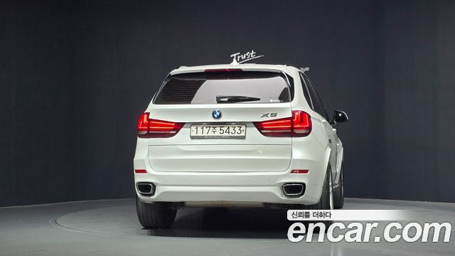 BMW X5 xDrive 30d M Sport package — пробег 92 766 км — фото 4 из 5