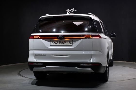 Kia Carnival 9-Seater Prestige — пробег 87 719 км — фото 4 из 5