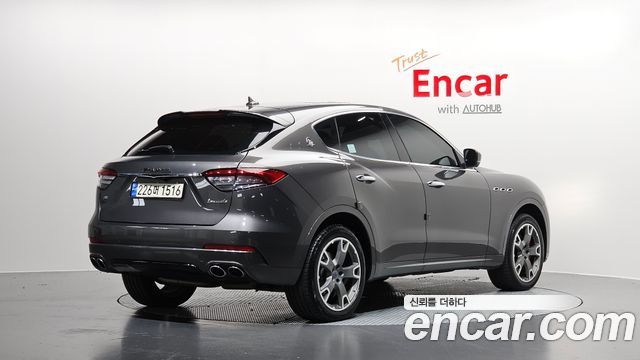 Maserati Levante из Кореи Encar
