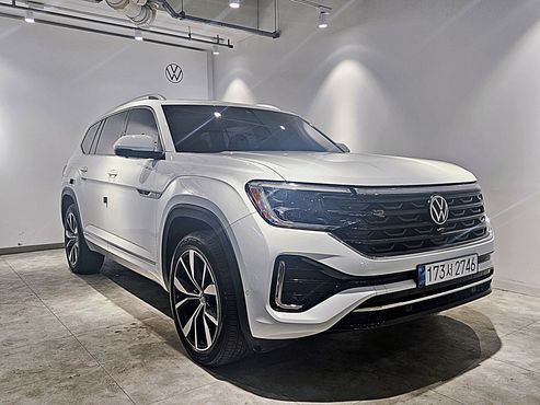 Volkswagen Atlas 2.0 TSI R-LINE 7-Seater — пробег 5 295 км — фото 1 из 5