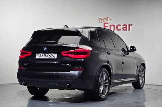 BMW X3 xDrive 30e M Sport — пробег 75 016 км — фото 2 из 5