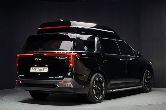 Kia Carnival HEV 7-Seater Hi-Limousine (Special vehicle) — пробег 24 634 км — фото 2 из 5