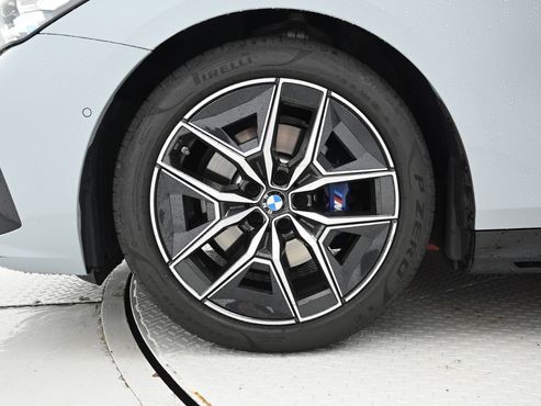 BMW 5-Series 520i M Sport — пробег 9 996 км — фото 5 из 5