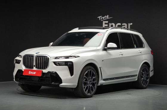 BMW X7 xDrive 40i M Sport 6STR — пробег 11 819 км — фото 1 из 5