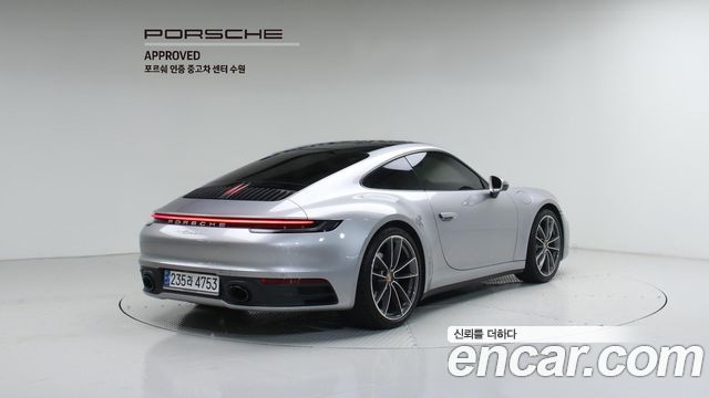 Porsche 911 Carrera — пробег 15 000 км — фото 2 из 5