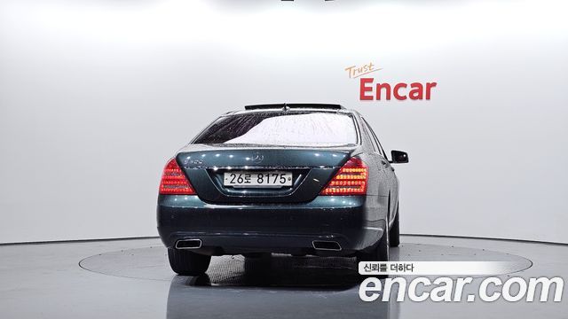Mercedes-Benz S-Class S500L BlueEFFICIENCY — пробег 207 768 км — фото 4 из 5
