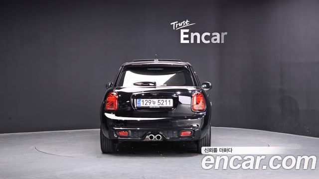 Mini Cooper 5Door Standard 3rd — пробег 81 536 км — фото 4 из 5