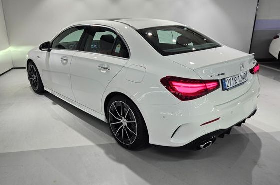 Mercedes-Benz A-Class AMG A35 4MATIC Sedan — пробег 32 км — фото 3 из 5