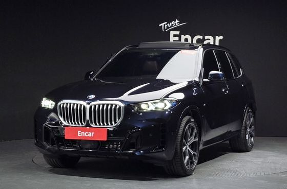 BMW X5 xDrive 40i M Sport — пробег 5 009 км — фото 1 из 5