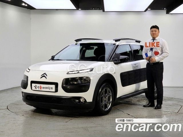 Citroen-DS C4 CACTUS 1.6 BlueHDi Shine — пробег 96 531 км — фото 1 из 5