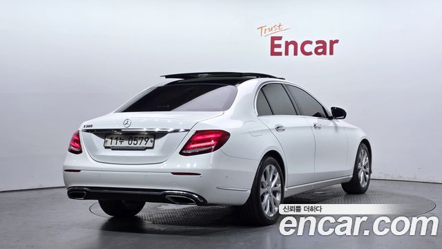 Mercedes-Benz E-Class из Кореи Encar