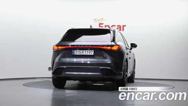 Lexus RX F-Sport — пробег 39 096 км — фото 4 из 5