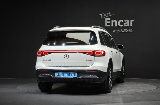 Mercedes-Benz EQB EQB300 4MATIC AMG Line — пробег 40 854 км — фото 4 из 5
