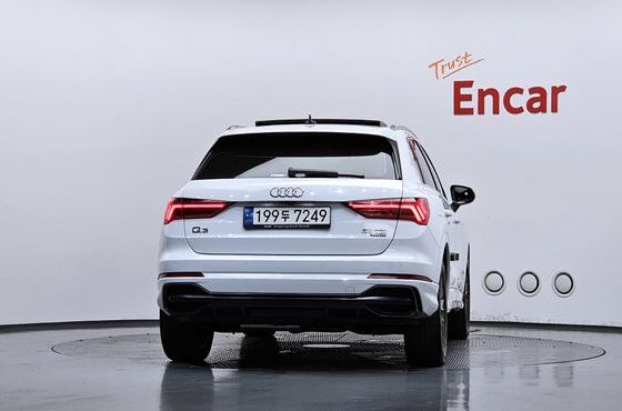 Audi Q3 35 TDI Quattro Premium — пробег 23 035 км — фото 4 из 5