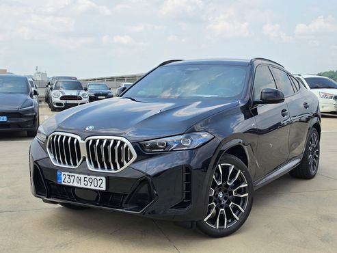 BMW X6 xDrive40i M Sport — пробег 29 км — фото 1 из 5