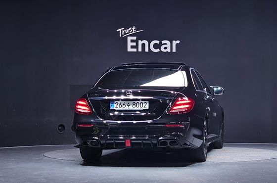 Mercedes-Benz E-Class E350 4MATIC AMG Line — пробег 101 652 км — фото 4 из 5