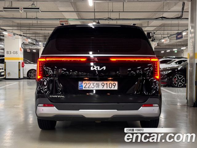 Kia Carnival 9-Seater Prestige — пробег 63 000 км — фото 5 из 5