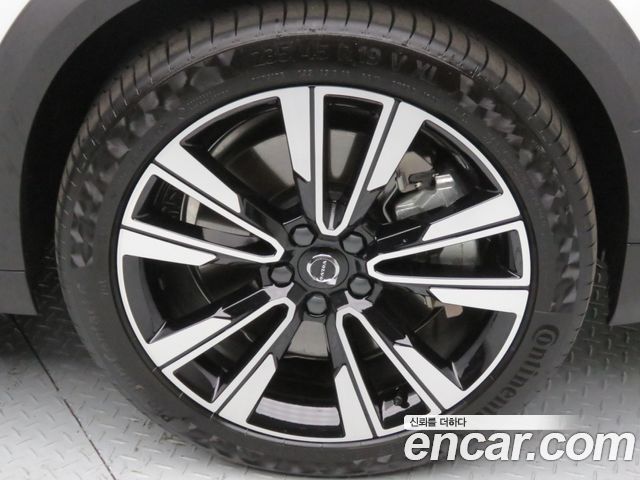 Volvo V60 B5 Ultra AWD — пробег 6 729 км — фото 5 из 5