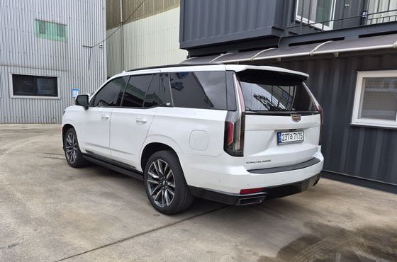 Cadillac Escalade 6.2 Sports Platinum — пробег 48 000 км — фото 4 из 5