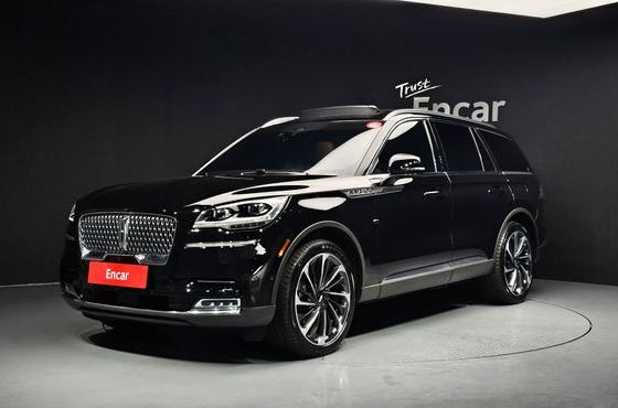 Lincoln Aviator 3.0 Reserve AWD — пробег 9 261 км — фото 1 из 5