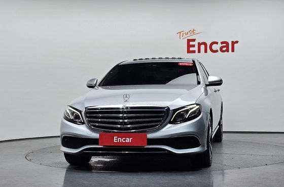 Mercedes-Benz E-Class E220d 4MATIC Exclusive — пробег 80 145 км — фото 3 из 5