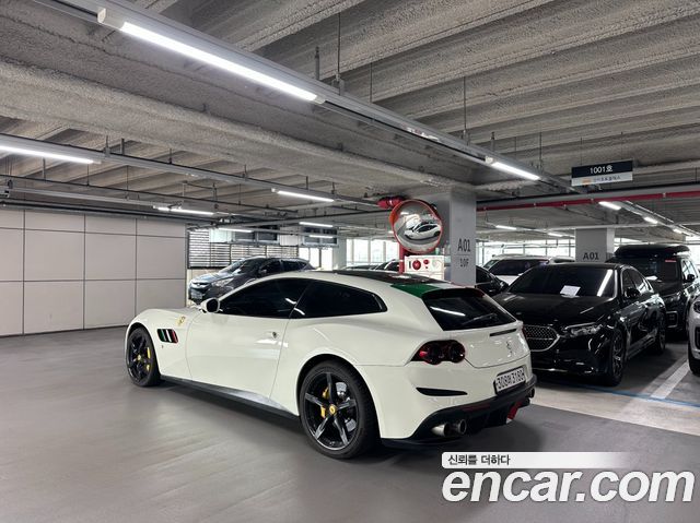 Ferrari GTC4 Lusso из Кореи Encar