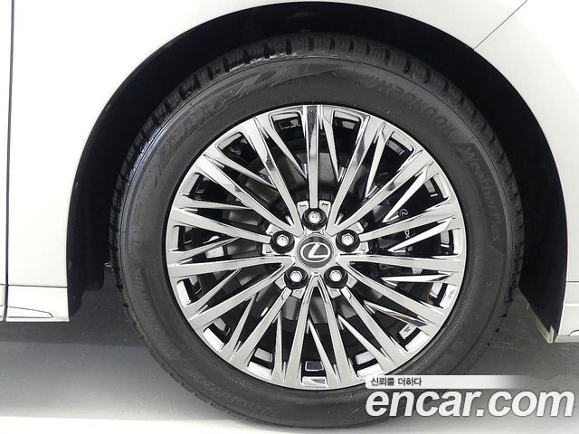 Lexus LM из Кореи Encar