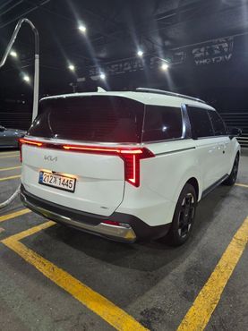 Kia Carnival HEV 9seater Nobless — пробег 8 000 км — фото 3 из 5