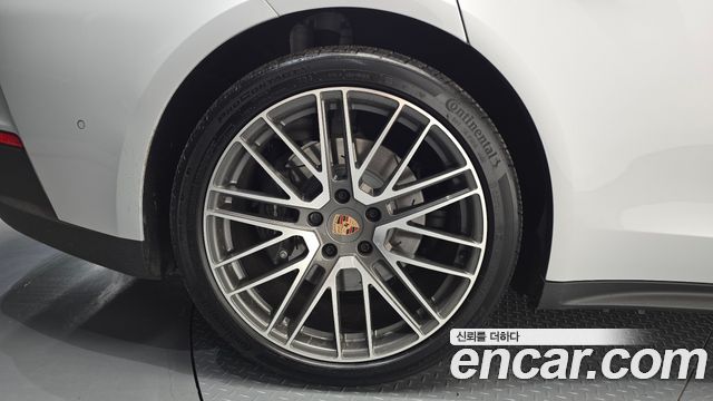 Porsche Panamera 2.9 AWD E-Hybrid — пробег 8 833 км — фото 5 из 5