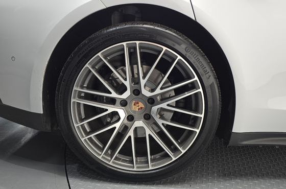 Porsche Panamera 2.9 AWD E-Hybrid — пробег 8 833 км — фото 5 из 5