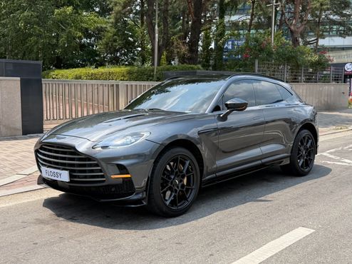 Astonmartin DBX 4.0 V8 707 — пробег 8 400 км — фото 1 из 5