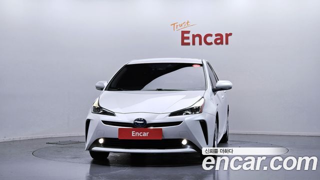 Toyota Prius 1.8 — пробег 60 369 км — фото 3 из 5